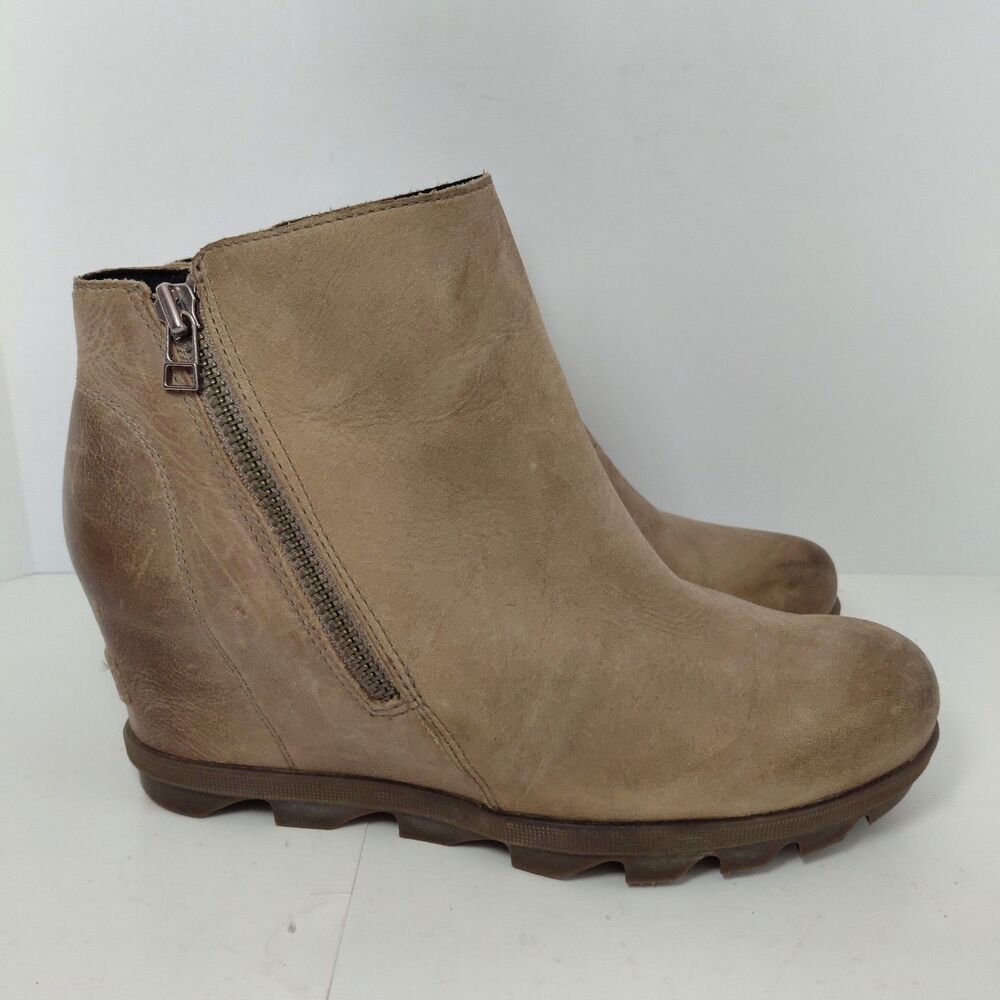 Sorel Joan of Arctic Boots Women's 10 Taupe Nubuck Zip Lug Hidden Wedge Booties